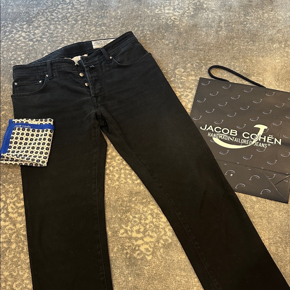 JACOB COHEN HANDMADE TAILORED BLACK JEANS WITH SCARF AND BAG